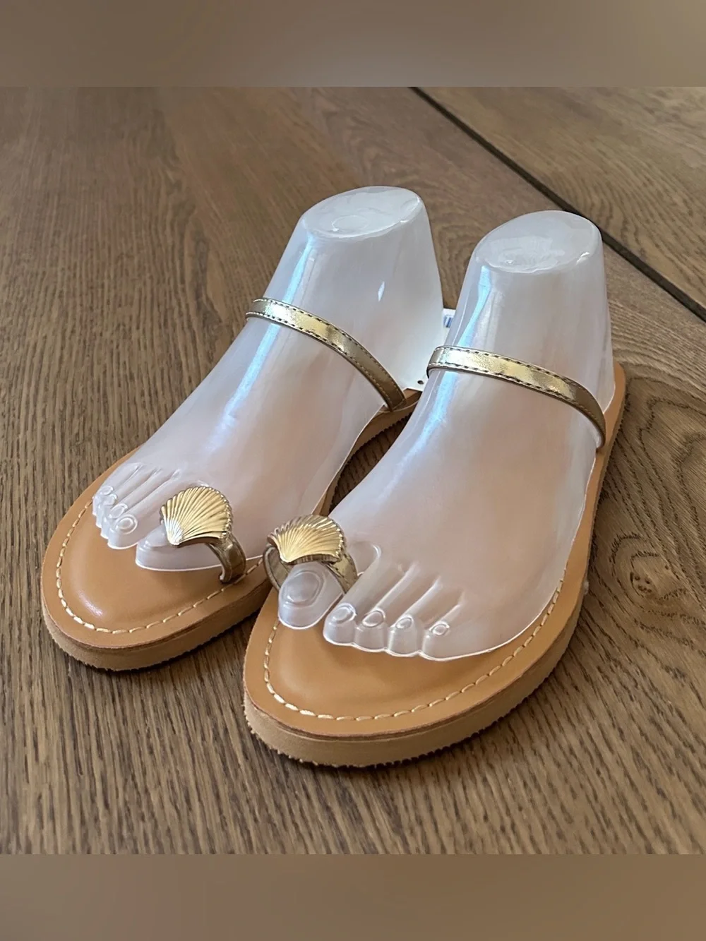 NWT. Calypso St. Barth Gold Shell-Toe Toe-Loop Sandals with Tan Footbed size 9M